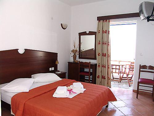 ‪‪Rita's Place Hotel‬‬  إيوس خورا الغرفة الصورة
